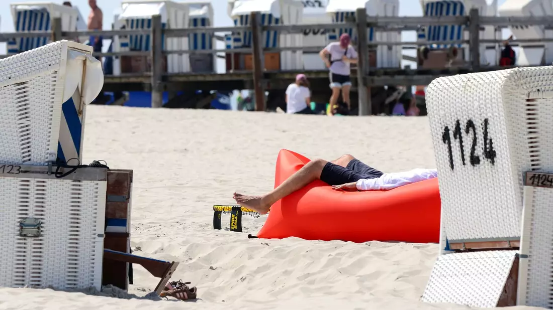 Schon Ende Mai fühlt es sich an wie im Hochsommer.  - Bild: Bodo Marks/dpa