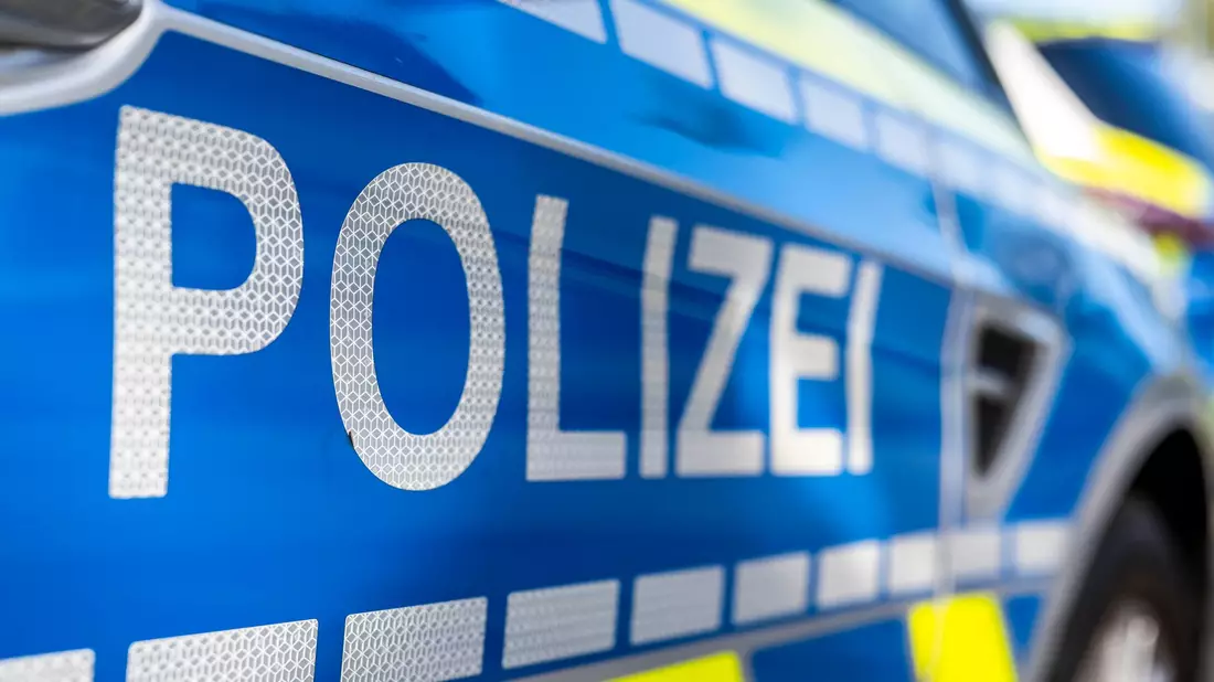 Die mutmaßlichen Täter flohen. (Symbolbild) - Bild: David Inderlied/dpa