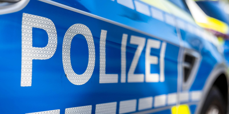 Die mutmaßlichen Täter flohen. (Symbolbild) - Foto: David Inderlied/dpa