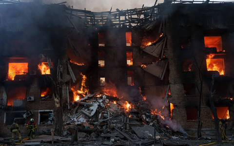 Russland spricht von einem Vergeltungsschlag für die ukrainischen Angriffe auf zivile Infrastruktur. - Foto: Evgeniy Maloletka/AP/dpa