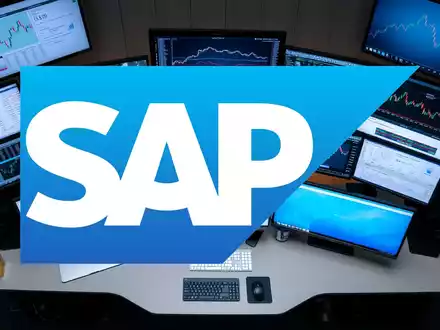 SAP Wins Landmark German Government AI Contract, Stock Bounces Above Key Moving Average - Foto: über boerse-global.de