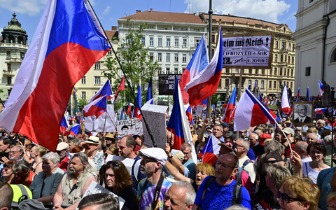 Der Protestmarsch gegen den Sudetendeutschen Tag in Brno (Brünn). - Foto: Šálek Václav/CTK/dpa