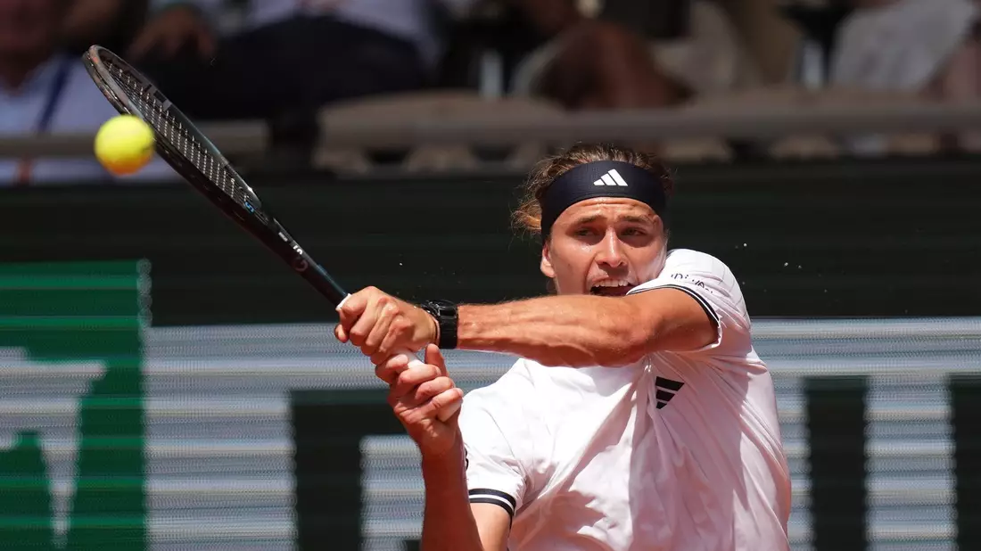 Alexander Zverev bekam es bei den French Open mit einem Lokalmatadoren zu tun. - Bild: Christophe Ena/AP/dpa