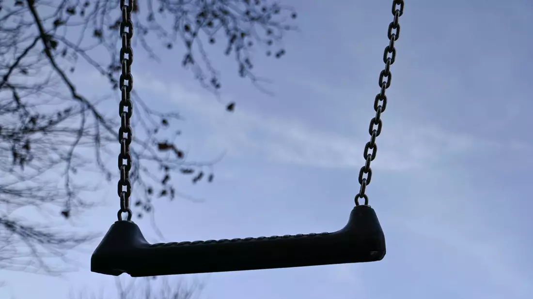 Das BKA hat neue Zahlen zu Fällen vermisster Kinder veröffentlicht. (Symbolbild) - Bild: Katharina Kausche/dpa