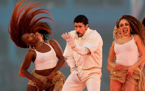 Bad Bunny tourt jetzt durch Europa. (Archivbild) - Foto: Morry Gash/AP/dpa