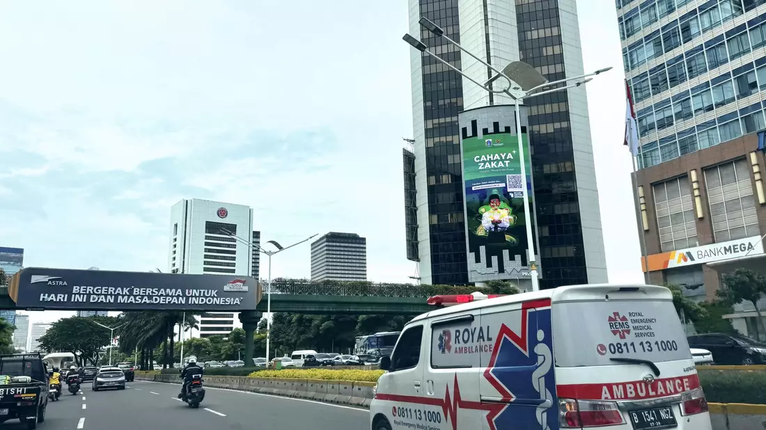 In Indonesien sind tödliche Unglücke an abgelegenen Naturattraktionen keine Seltenheit. (Symbolbild) - Bild: Carola Frentzen/dpa