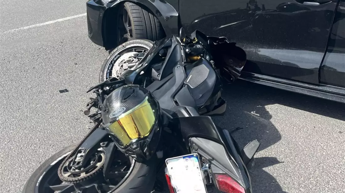 POL-GM: Unfall im Einmündungsbereich - Bild: presseportal.de
