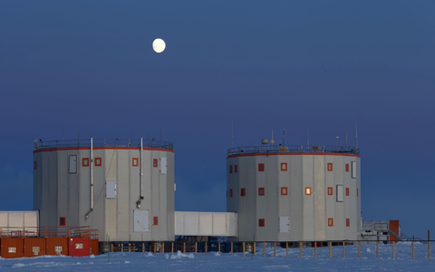 Misstrauen und Konflikte verstärken sich über die Dauer der Isolation.  - Foto: Jessica Studer/EurekAlert/dpa