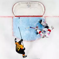 Alexander Karachun brachte die deutsche Eishockey-Nationalmannschaft zum Vorrunden-Abschluss in Führung. - Foto: Andreas Becker/Keystone/dpa