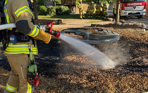 FW Weinheim: Mehrere Brandeinsätze beschäftigen Feuerwehr über das Pfingstwochenende - Foto: presseportal.de
