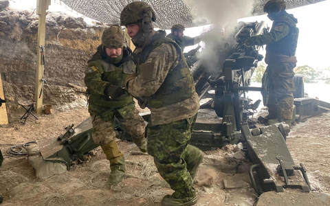 Kanadische Soldaten üben in Lettland. - Foto: Alexander Welscher/dpa