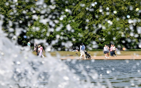 In Großbritannien ist es so warm wie noch nie seit Beginn der Aufzeichnungen. - Foto: Anna Ross/dpa