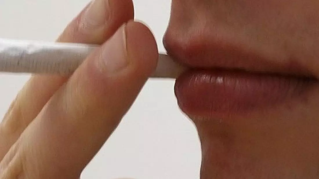 Jugendlicher Raucher (Archiv) - Bild: via dts Nachrichtenagentur