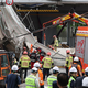 Drei Personen sind bei dem Einsturz verletzt worden. - Foto: Lee Ji-eun/YONHAP/AP/dpa
