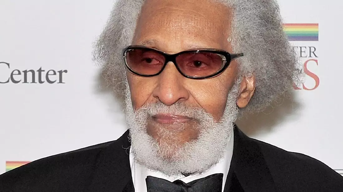 Sonny Rollins spielte mit allen Jazz-Legenden und legte dann eine gefeierte Solo-Karriere hin. (Archivbild) - Bild: picture alliance / dpa