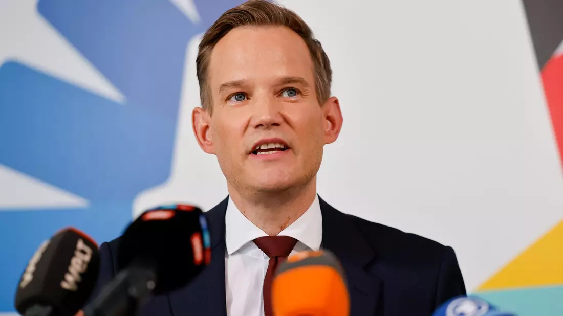 Streeck fordert unter anderem eine Erhöhung der Tabaksteuer. - Bild: Thomas Banneyer/dpa