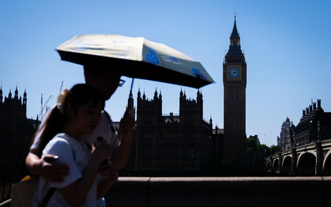 Auch Großbritannien erlebt eine historische Hitzewelle.  - Foto: James Manning/PA Wire/dpa