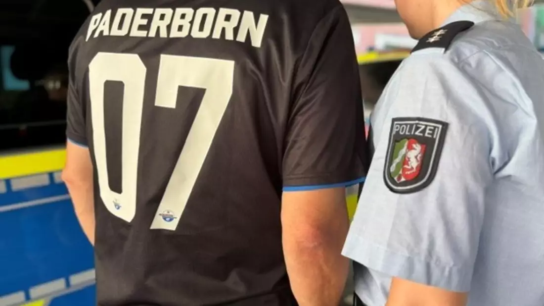 POL-PB: Polizei Paderborn zieht positives Fazit zur Aufstiegsfeier des SC Paderborn 07 - Bild: presseportal.de