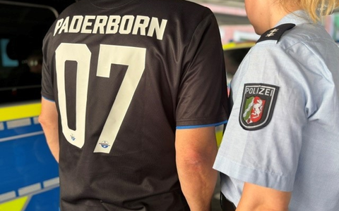 POL-PB: Polizei Paderborn zieht positives Fazit zur Aufstiegsfeier des SC Paderborn 07 - Foto: presseportal.de
