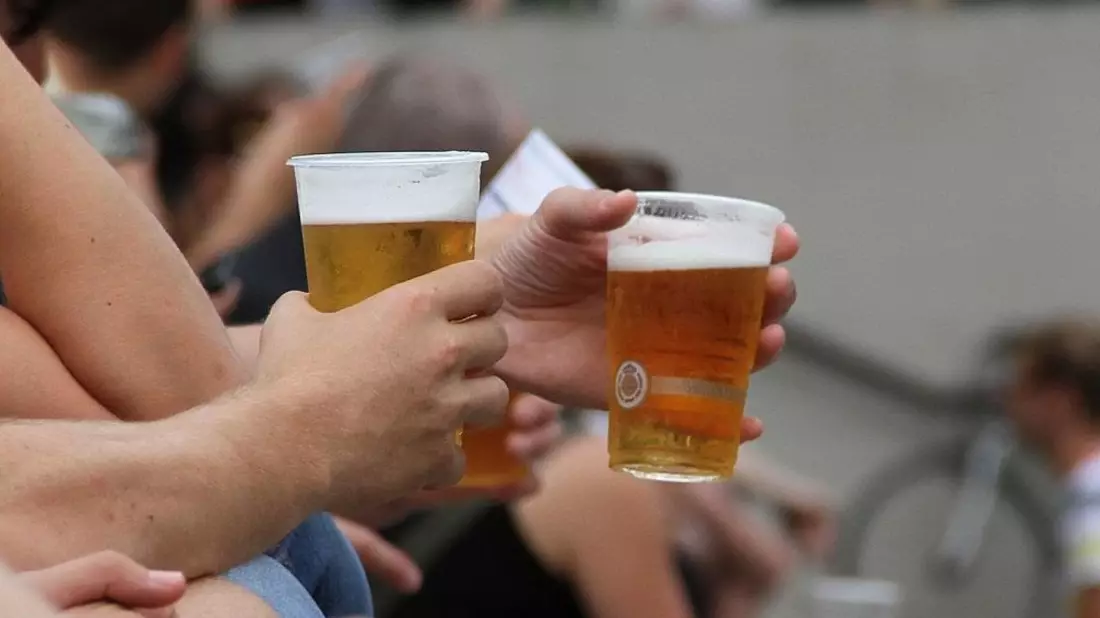 Biertrinker (Archiv) - Bild: via dts Nachrichtenagentur