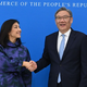 Wirtschaftsministerin Reiche (l) traf Chinas Handelsminister Wang.   - Foto: Johannes Neudecker/dpa