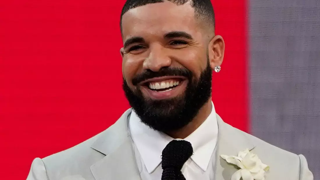 Drake überraschte seine Fans diesen Monat mit gleich drei neuen Alben. (Archivbild) - Bild: Chris Pizzello/Invision/AP/dpa