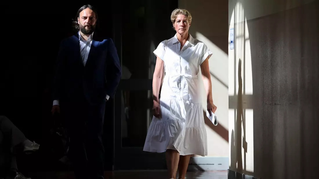 Christina Block und ihr Anwalt Ingo Bott auf dem Weg ins Gericht. - Bild: Christian Charisius/dpa