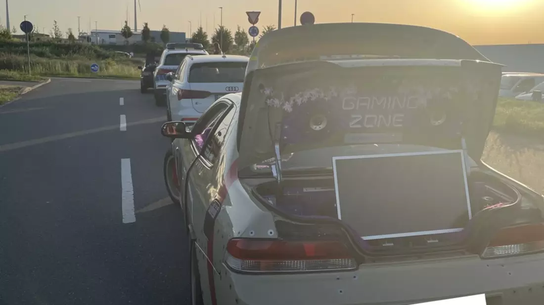 POL-PPMZ: Kontrollen der Mainzer Polizei bei Veranstaltung auf dem Messegelände - Bild: presseportal.de