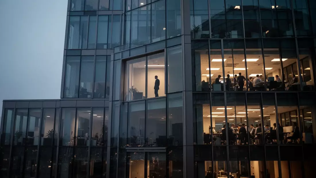Proximity Bias: Homeoffice-Mitarbeiter bei Beförderungen benachteiligt - Bild: über boerse-global.de