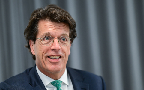 Schaeffler-Vorstandschef Klaus Rosenfeld will sein Unternehmen breiter aufstellen und Geschäftsfelder in der Raumfahrttechnik erschließen. (Archivbild)  - Foto: Sebastian Christoph Gollnow/dpa