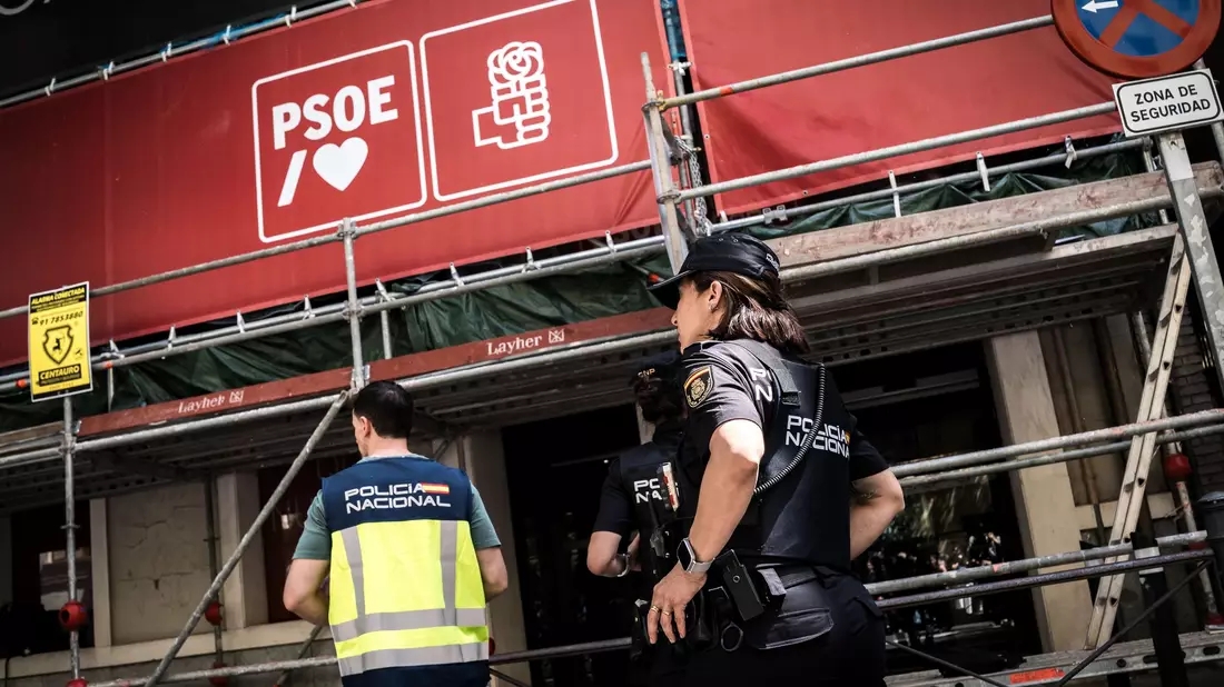 Sánchez weist Forderungen nach einer Neuwahl des Parlaments energisch zurück. - Bild: Diego Radamés/EUROPA PRESS/dpa