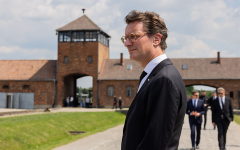 Dass Wüst auf international schwierigem Parkett bestehen kann, zeigte er vergangene Woche bei seiner Reise nach Schlesien und seinem ersten Besuch im ehemaligen deutschen Vernichtungslager Auschwitz-Birkenau. (Archivbild) - Foto: Rolf Vennenbernd/dpa