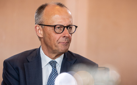 Kanzler Friedrich Merz steht wegen stockender Reformen unter Druck. - Foto: Michael Kappeler/dpa