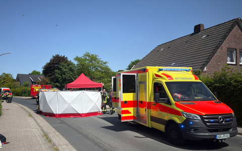 FW-AUR: Anspruchsvoller Rettungseinsatz nach Verkehrsunfall - Foto: presseportal.de