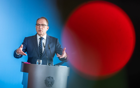 Die Gegenangriffe sollen auch ohne Kenntnis des Betroffenen erlaubt sein. - Foto: Michael Kappeler/dpa