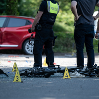 Zwei Kinder sterben nach Verkehrsunfall in Dinslaken. - Foto: Fabian Strauch/dpa