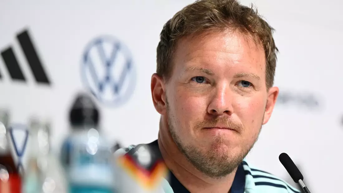 Julian Nagelsmann bei der Auftakt-Pressekonferenz in Herzogenaurach. - Bild: Federico Gambarini/dpa