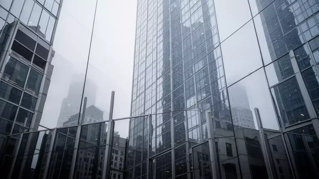 Swiss Re Aktie: 130,65 Euro markiert 52-Wochen-Tief - Bild: über boerse-global.de