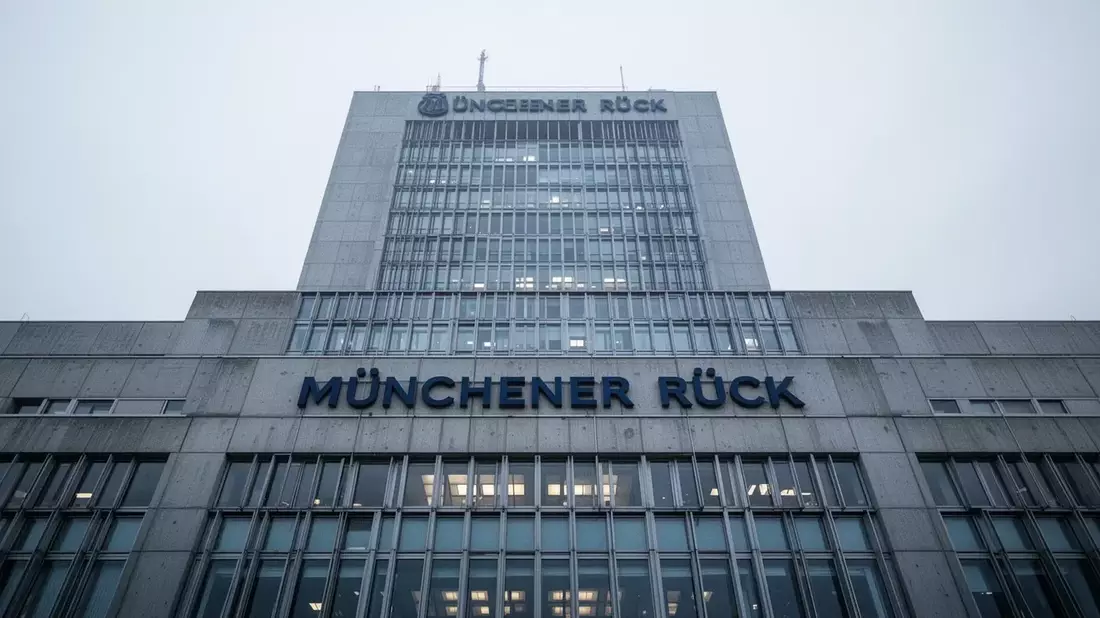 Munich Re's Record Quarter Meets a Tumbling Share Price — and a Strange Technical Signal - Bild: über boerse-global.de