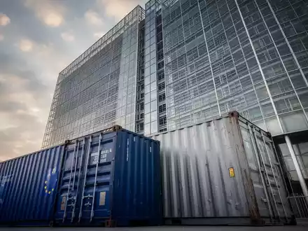 Zollreform ab Juli: EU schafft Duty-Free-Grenze für Pakete ab - Foto: über boerse-global.de