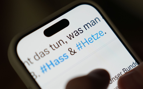 Bei den meisten Beschwerden aus Deutschland geht es um Beiträge auf Instagram, Facebook oder TikTok. (Symbolbild) - Foto: Marcus Brandt/dpa