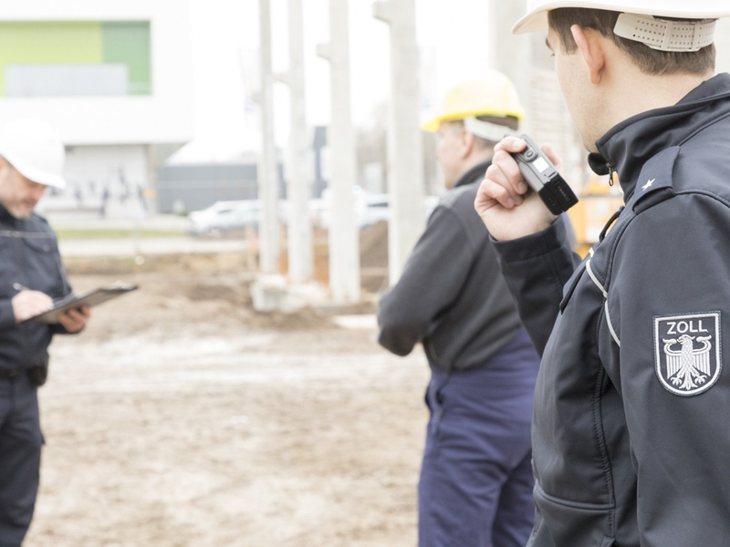 HZA-LA: Landshuter Zoll deckt illegale Beschäftigung in Baubranche auf/ Sozialkassen um über 70.000 Euro geschädigt - Haftstrafe auf Bewährung - Foto: presseportal.de