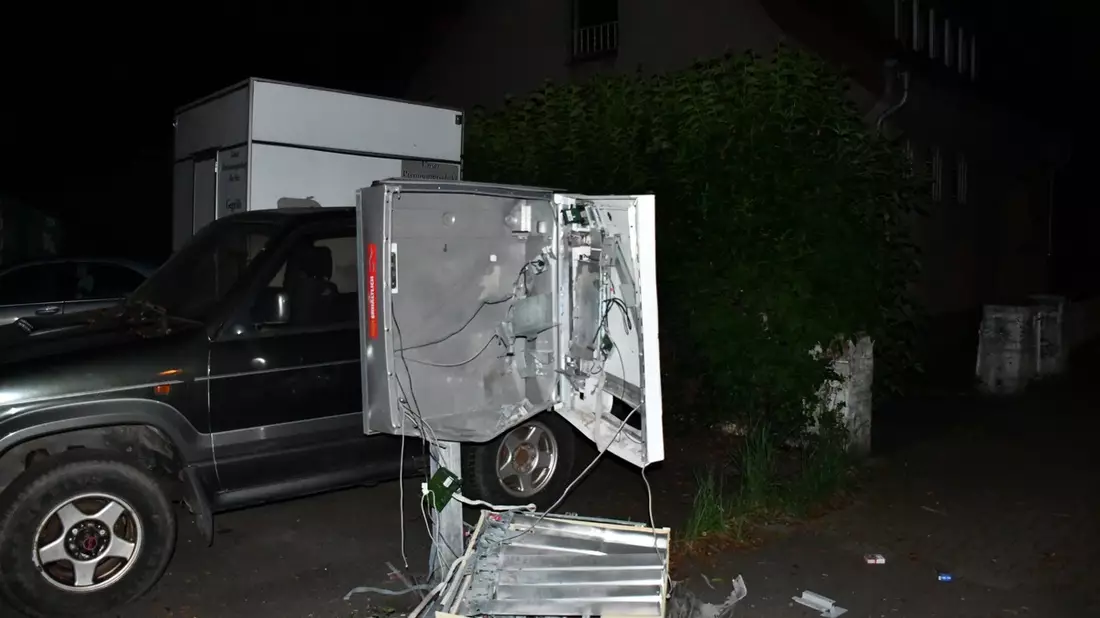 POL-AC: Polizei ermittelt nach Sprengungen von Zigarettenautomaten - Bild: presseportal.de