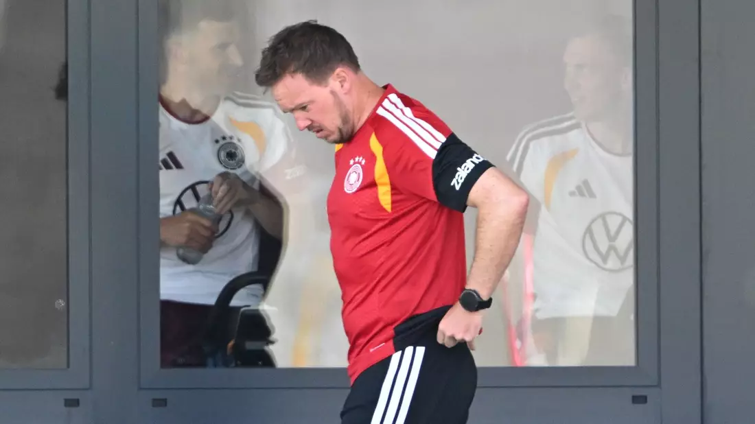 Julian Nagelsmann nimmt die Trainingsarbeit mit der Nationalmannschaft auf.  - Bild: Federico Gambarini/dpa