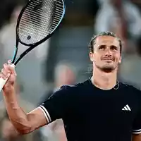 Jubelt über den Drittrunden-Einzug bei den French Open: Alexander Zverev. - Foto: Julien De Rosa/AFP/dpa