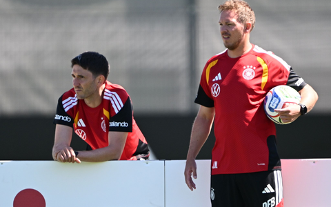 Auf geht's: Julian Nagelsmann strahlt beim Training Tatendrang aus.  - Foto: Federico Gambarini/dpa