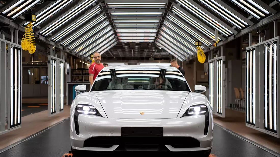 Porsche setzt optisch auf Evolution. (Archivbild) - Bild: Sebastian Gollnow/dpa