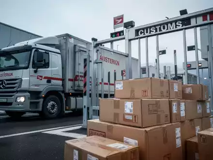 Paketsteuer Österreich: 280 Millionen Euro Einnahmen ab Oktober - Foto: über boerse-global.de