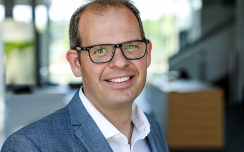 Infineon tritt dem NVIDIA MGX™ Ökosystem bei und treibt die Weiterentwicklung der Stromversorgungsarchitektur für KI-Server-Racks der nächsten Generation voran - Foto: presseportal.de