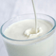 Was ist drin in der Milch? (Symbolbild) - Foto: Sina Schuldt/dpa
